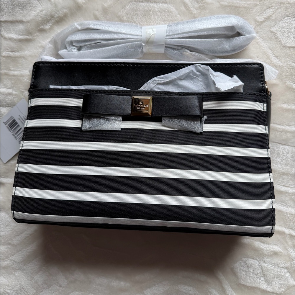 🖤🤍 Kate Spade Angelica Montford Park Crossbody – Black/White – NWT 🖤🤍